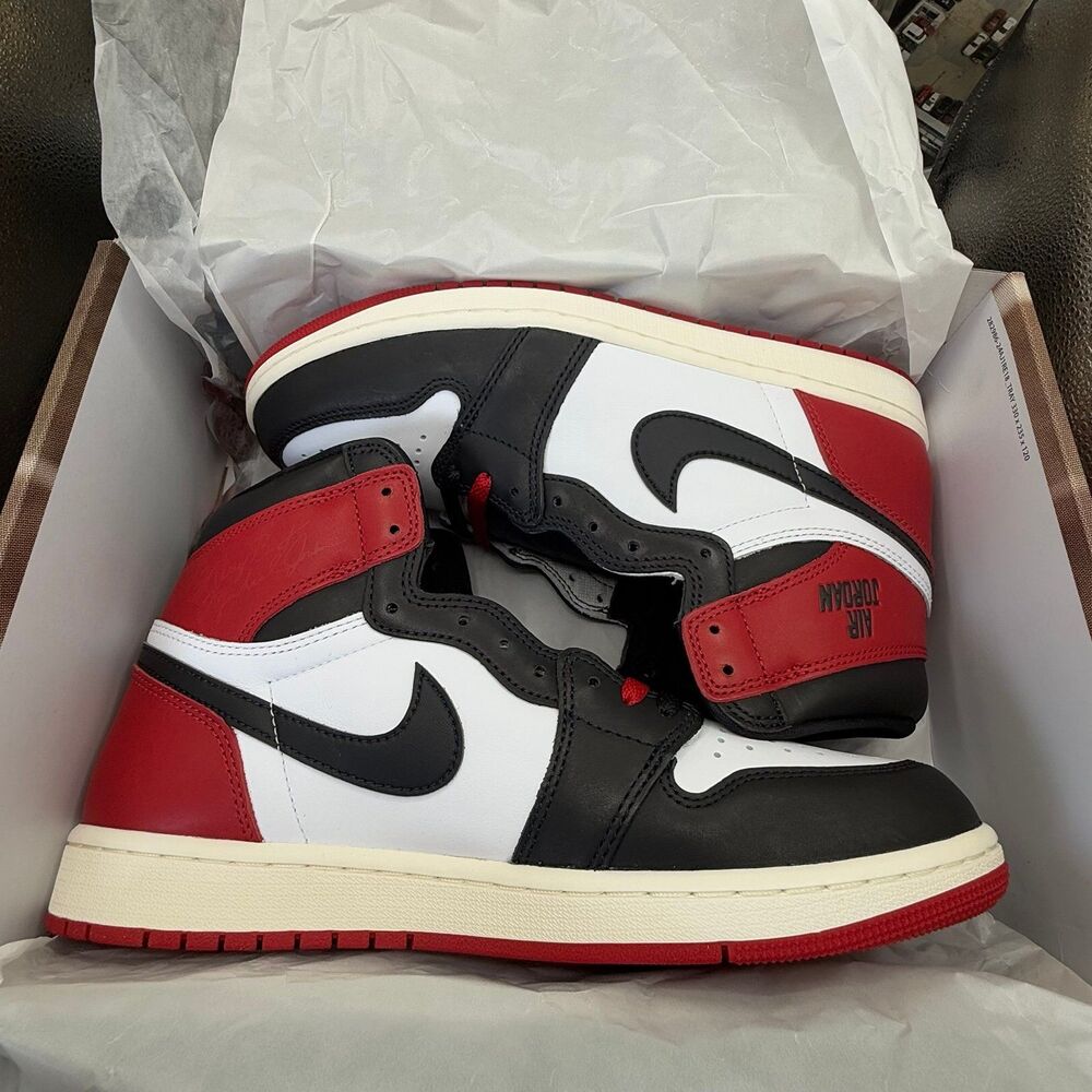Jordan 1 Retro High OG Black Toe Reimagined Men’s Sz 10.5 BNIB